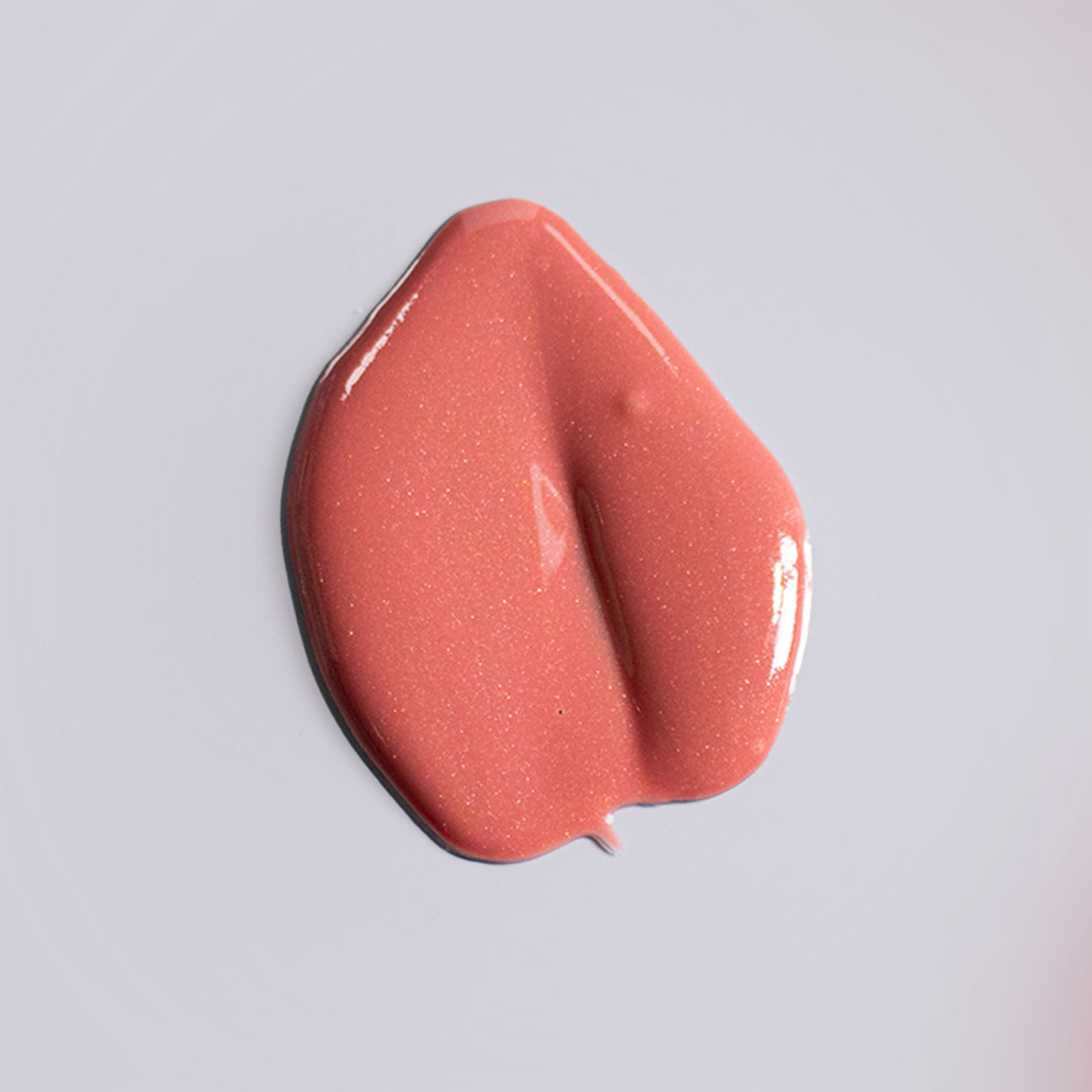 Luminous Glisten Lip Booster image 4